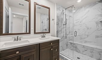 818 S GREENBRIER St, Arlington, VA 22204