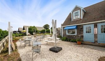 442 Dodge St, Block Island, RI 02807