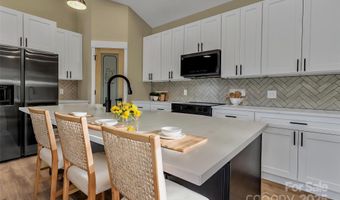 15 Woodchuck Cv, Alexander, NC 28701