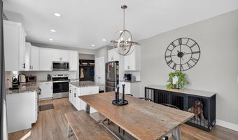 1404 Timberview Dr, Adel, IA 50003
