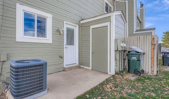 2204 S Jasper Way B, Aurora, CO 80013
