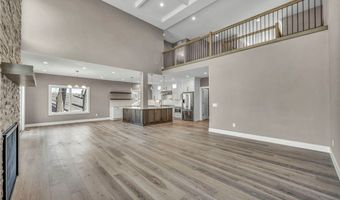 405 Club Dr W, Aurora, OH 44202