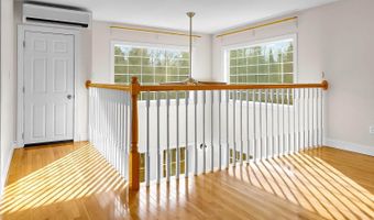 183 Skyline Rd, Bangor, ME 04401