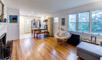 17 Beach Ave, Amagansett, NY 11930