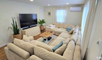 64 4th St, Bristol, CT 06010