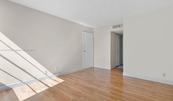 3101 N Country Club Dr 504, Aventura, FL 33180