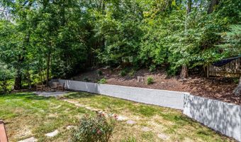 8302 NIGHTINGALE Ct, Annandale, VA 22003