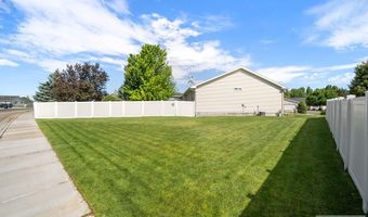 950 Clara Ct, Ammon, ID 83406