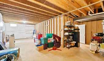 19704 STANFORD HALL Pl, Ashburn, VA 20147