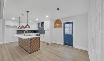 137 Creekview Dr, Woodstock, GA 30188