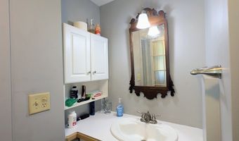 17 Autumn Trl, Coventry, CT 06238