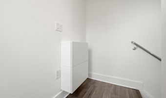 44824 TIVERTON Sq, Ashburn, VA 20147