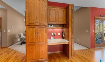 608 N Riverwood Cir, Brandon, SD 57005