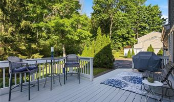 450 Eldridge Rd, Aurora, OH 44202