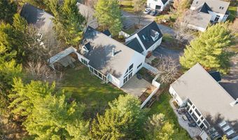 985 Goldenrod Trl, Aurora, OH 44202