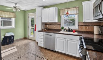 110 Pierce St, Arlington, WI 53911