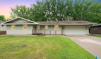 1912 E Sylvan Cir, Brandon, SD 57005