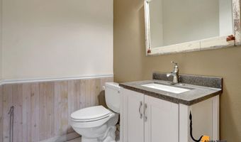 6411 Ridge Tree Cir, Anchorage, AK 99507