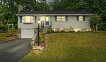 35 Skytop Rd, Andover, NJ 07860