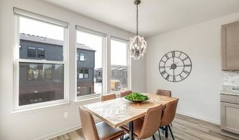 2148 Evergreen Ln, Ann Arbor, MI 48103