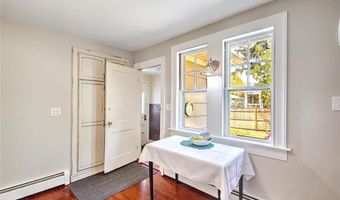119 Alfred Drowne Rd, Barrington, RI 02806