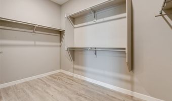 6020 Andezano Dr, Las Vegas, NV 89135