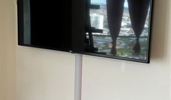 60 N Beretania St 2005, Honolulu, HI 96817