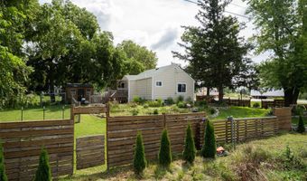 3650 NE 54th Pl, Des Moines, IA 50317