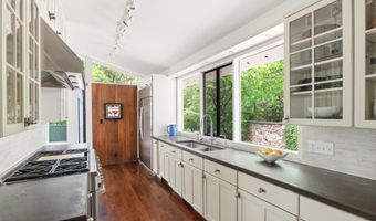 7201 BROXBURN Dr, Bethesda, MD 20817