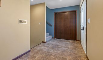 2020 S Lawson St, Aberdeen, SD 57401