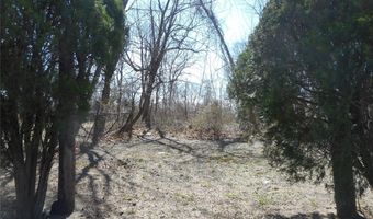 45 Brewster Ln, Amityville, NY 11701