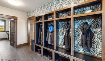 200 Miller Point Pl, Belgrade, MT 59714