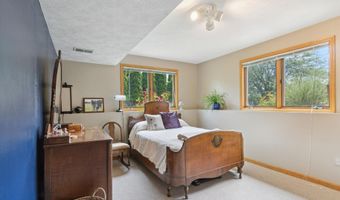 4170 Riverview Dr, Alma, MI 48801