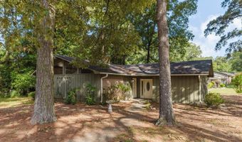 624 Woodland Dr, Benton, AR 72019