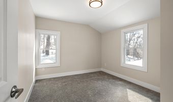 6 Juniper Ridge Dr, Danbury, CT 06811