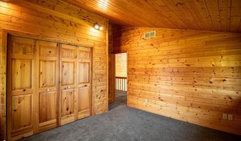 332 Allan St, Allison, IA 50602