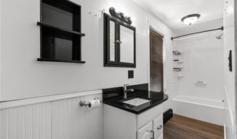 43 Pearl St, Lincoln, RI 02838