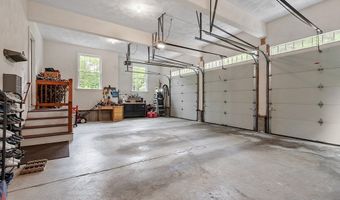 51 Drumlin Hill Rd, Bolton, MA 01740