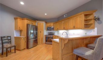 1303 N 158th Ct, Basehor, KS 66007