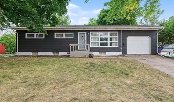 422 W Ctr, Alma, MI 48801
