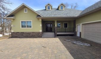 733 Minot Bch, Bottineau, ND 58318