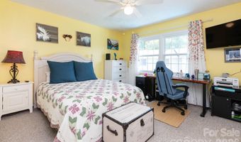 405 Southway Garden Rd, Arden, NC 28704