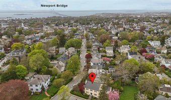 60 Ayrault St, Newport, RI 02840