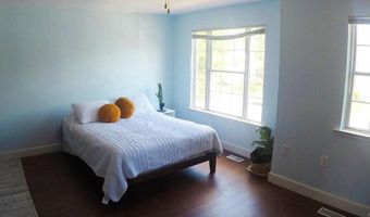 8702 VILLAGE GREEN Ct, Alexandria, VA 22309