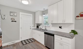 618 SE Lawrence Dr, Ankeny, IA 50021