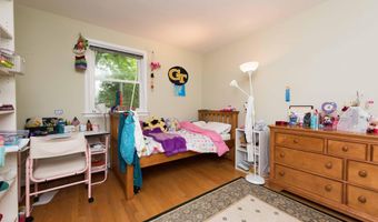 6789 LITTLE FALLS Rd, Arlington, VA 22213