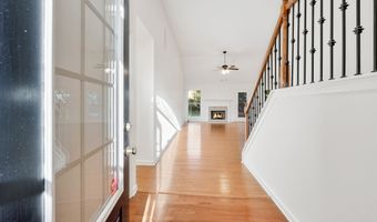 723 York View Dr, Auburn, GA 30011