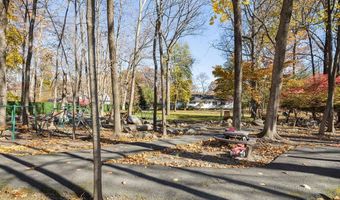 25 Edgebrook Ln, Airmont, NY 10952