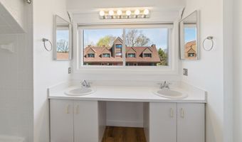 72 Montoya Dr 72, Branford, CT 06405