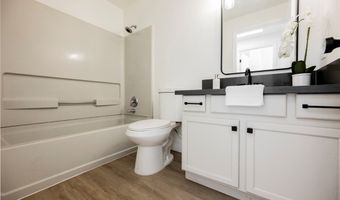 2621 Adelante Ave 102, Las Vegas, NV 89106